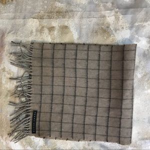 Perry Ellis beige scarf. Used once